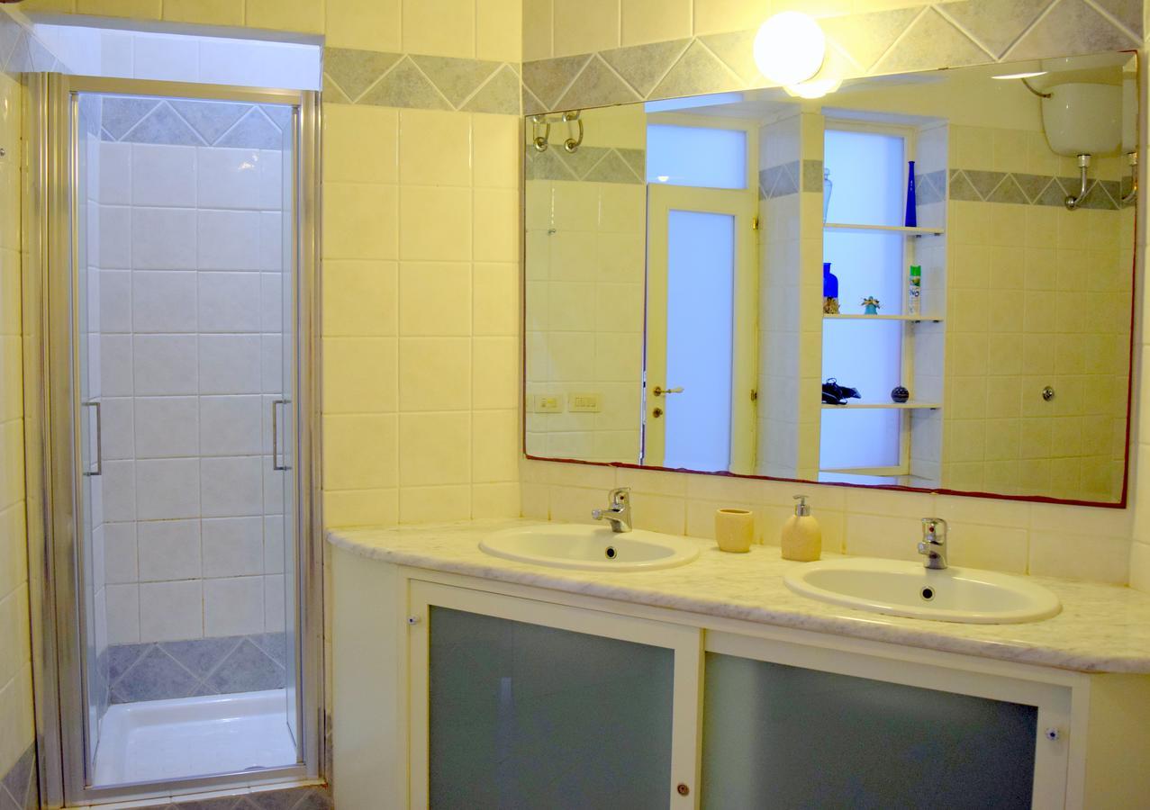 אוריסטאנו Eleonora Room & Breakfast מראה חיצוני תמונה