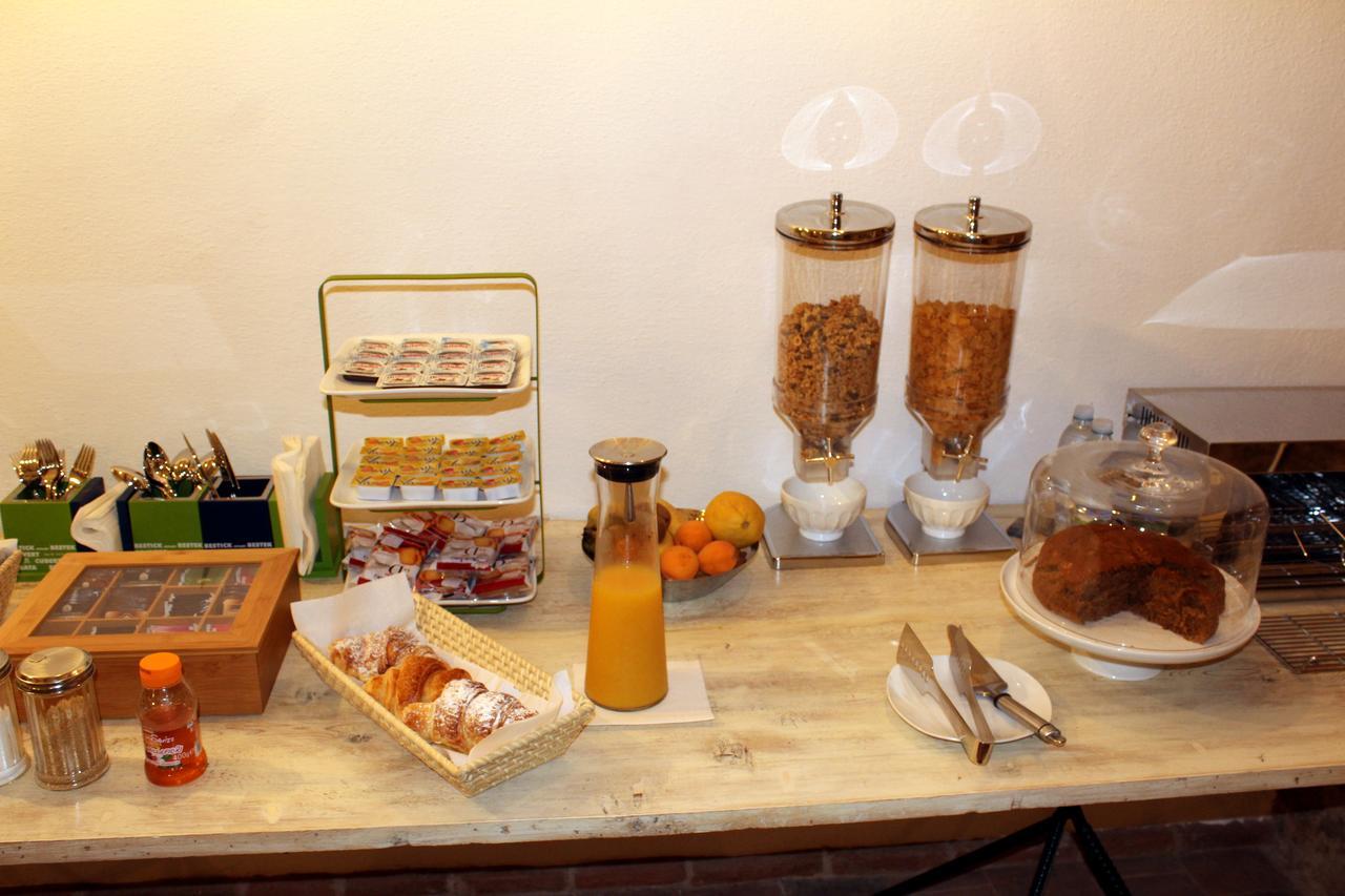 אוריסטאנו Eleonora Room & Breakfast מראה חיצוני תמונה