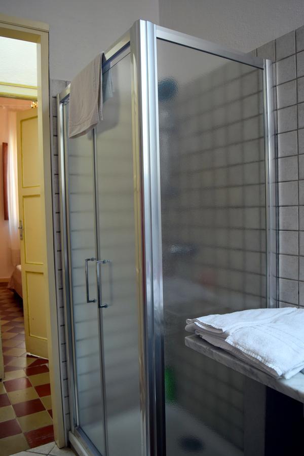 אוריסטאנו Eleonora Room & Breakfast מראה חיצוני תמונה