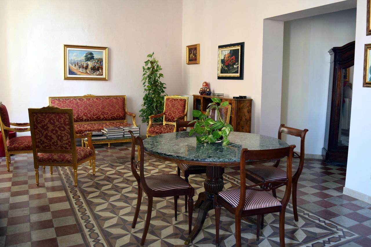 אוריסטאנו Eleonora Room & Breakfast מראה חיצוני תמונה